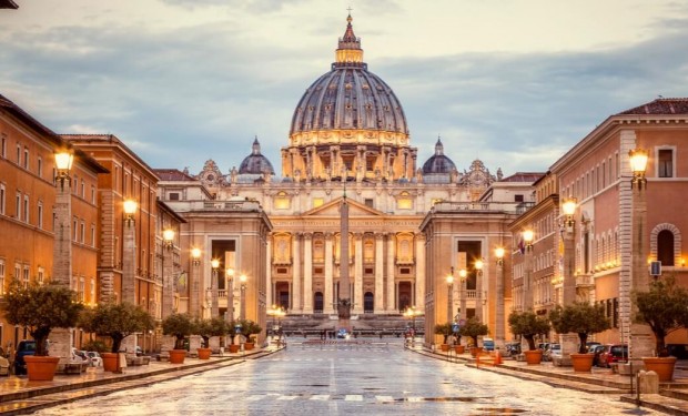 Stop alla messa preconciliare: Francesco salda i conti col fondamentalismo cattolico